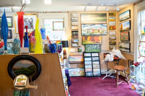 Local Owned Shops Artizanns